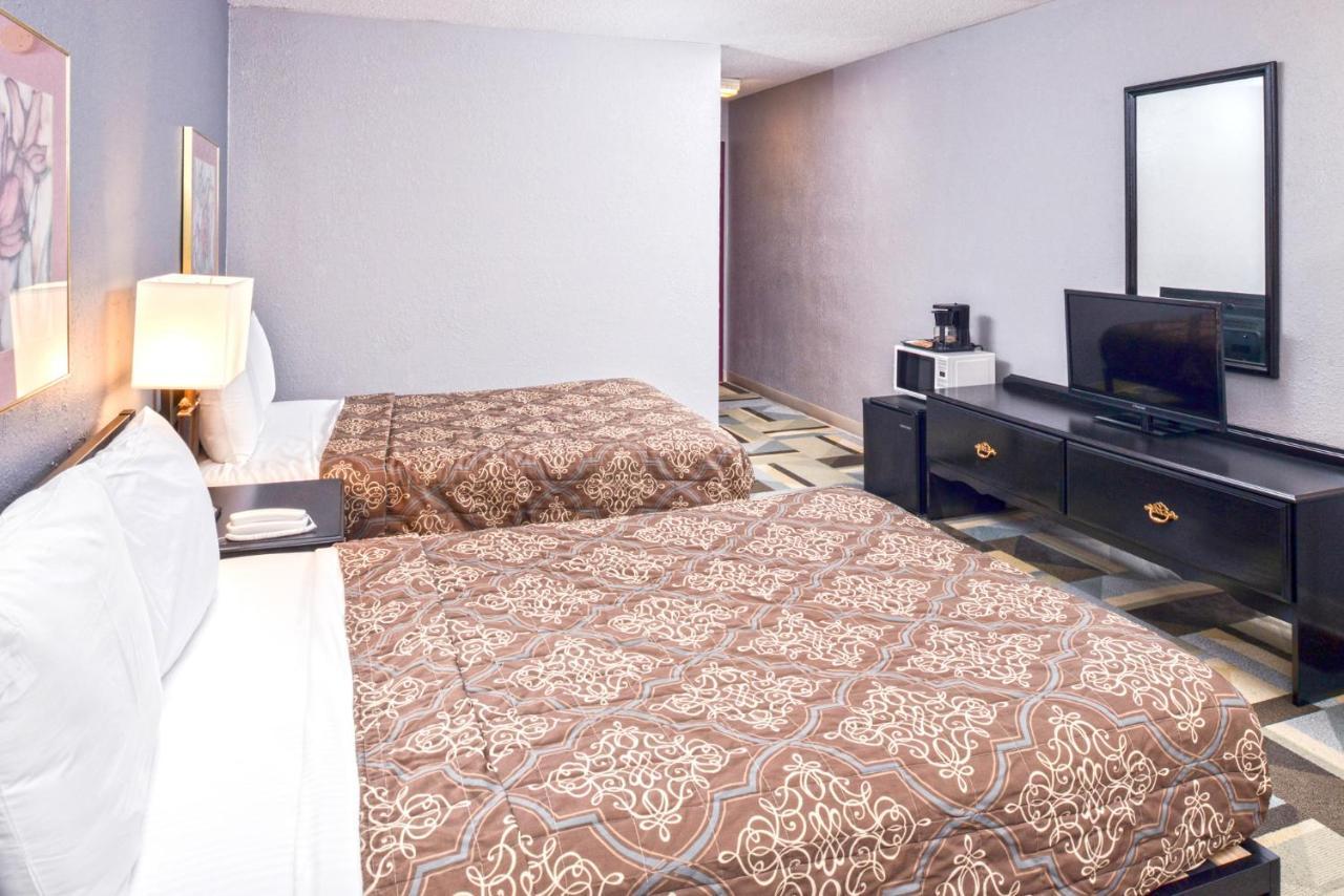 Country Garden & Suites-Benton Bagian luar foto