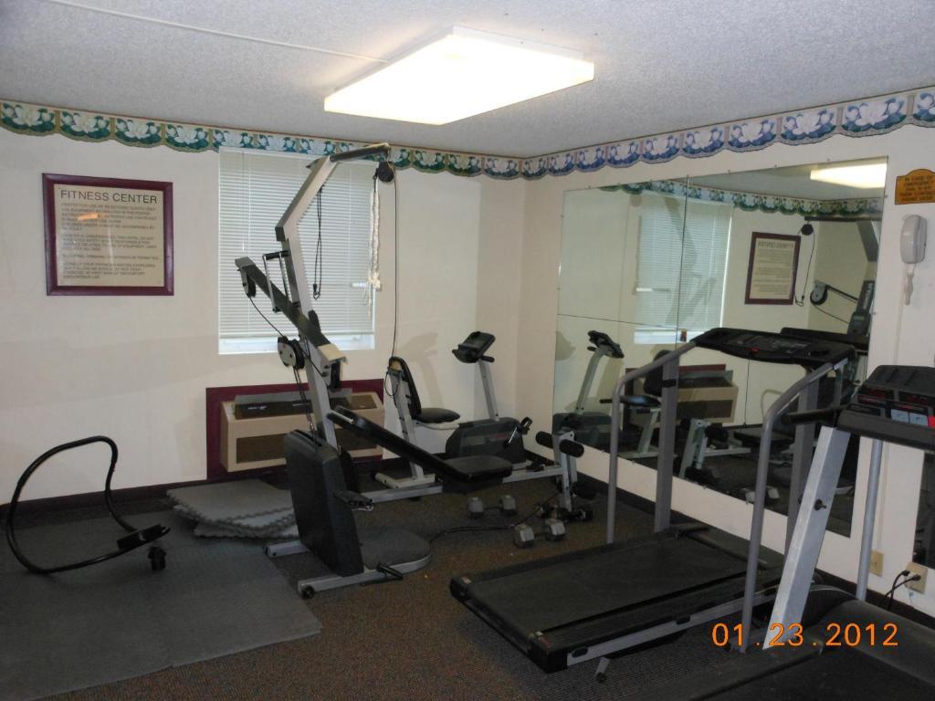 Country Garden & Suites-Benton Bagian luar foto