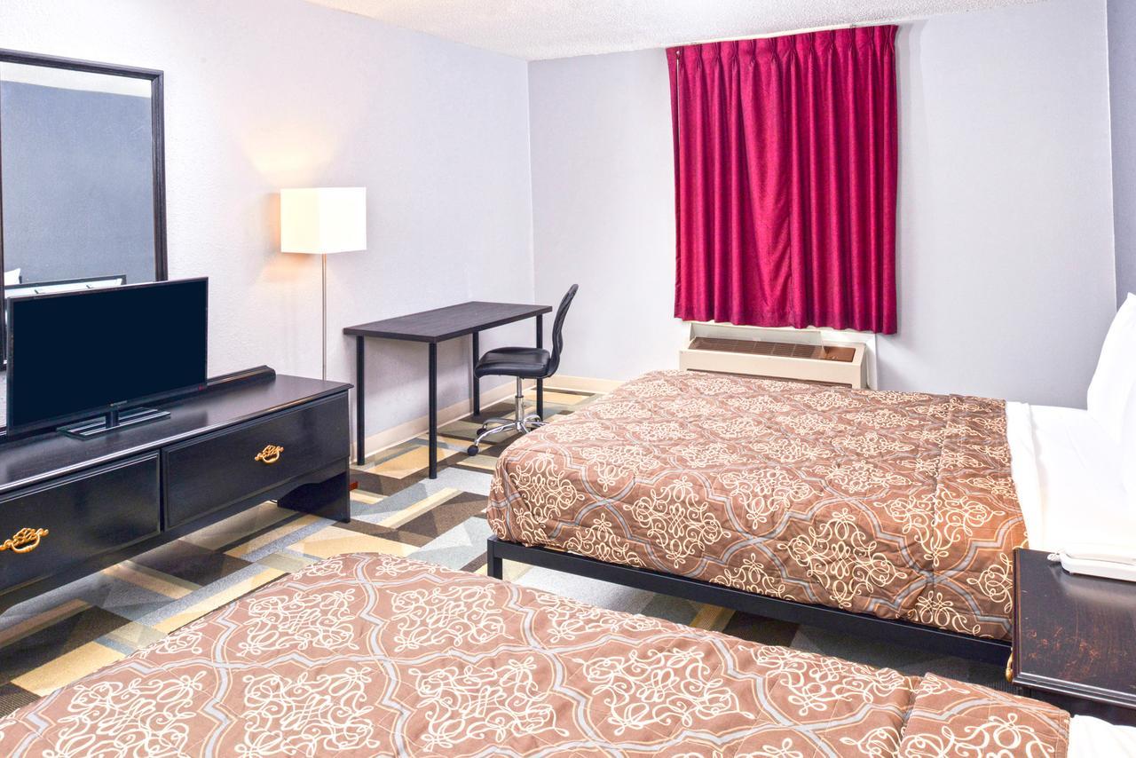 Country Garden & Suites-Benton Bagian luar foto