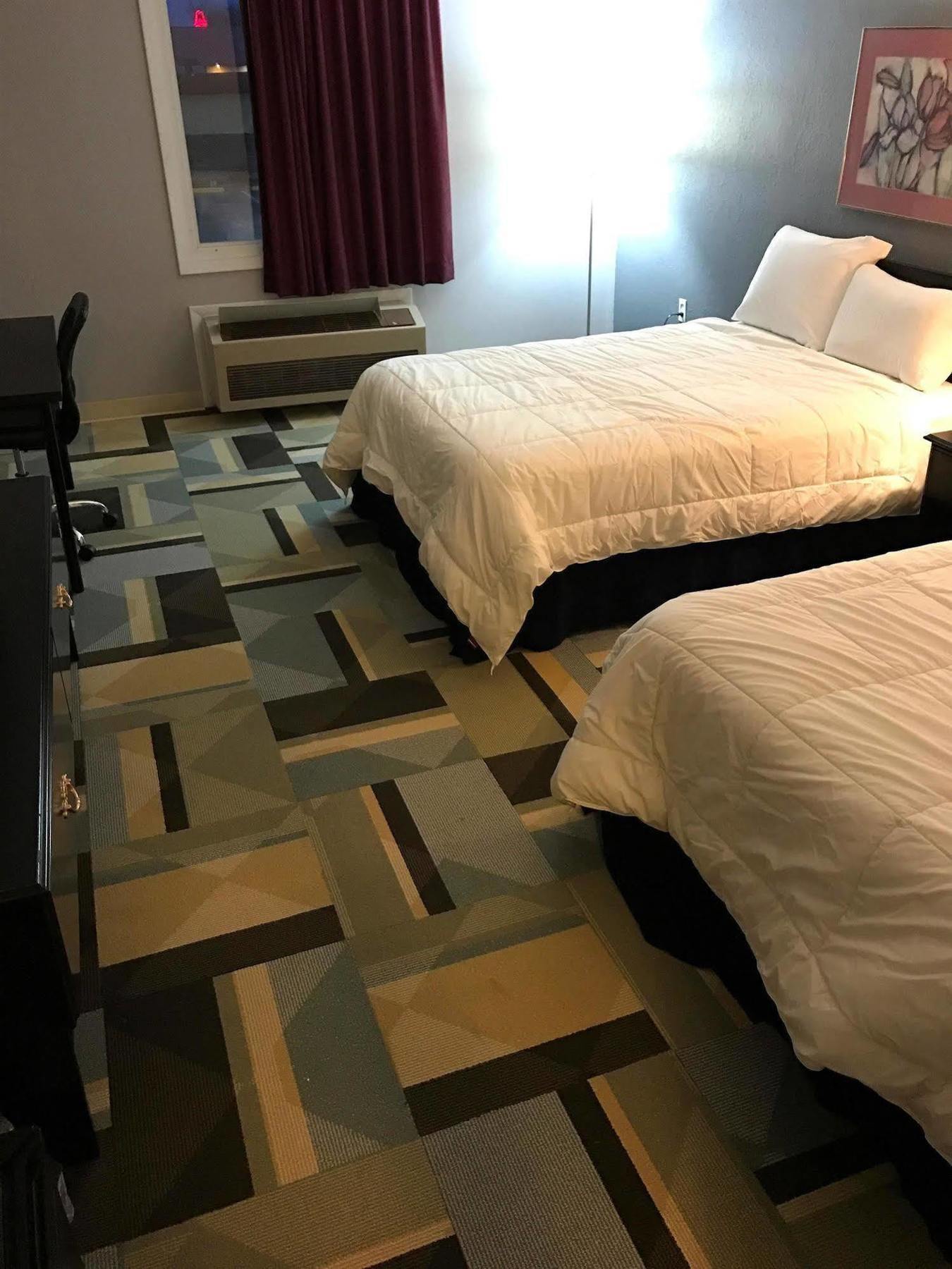 Country Garden & Suites-Benton Bagian luar foto