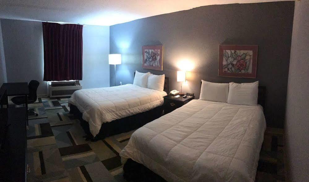Country Garden & Suites-Benton Bagian luar foto